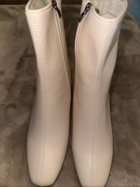 SHEIN Cream Zip-Front Ankle Booties